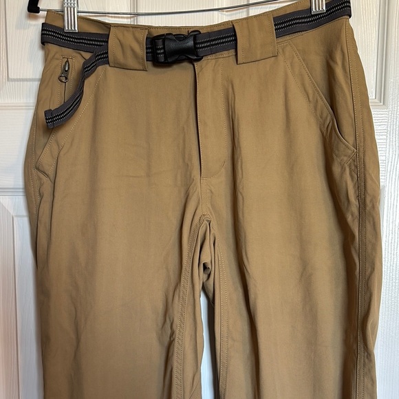 Duluth Trading Co NWOT men’s tan straight leg hiking pants size medium - Picture 1 of 8